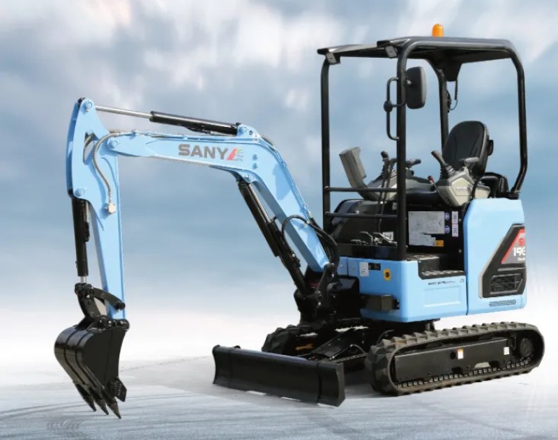 Excavatrice électrique miniature Sany SY35E : poids total de 4300 kg, capacité de godet de 0,12 m3, petite plaque de corps et grande énergie